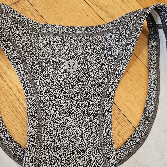 Lululemon Athletica Tank - Picture 5 of 5
